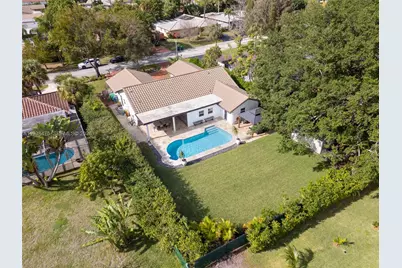 1701 NW 84th Dr, Coral Springs, FL 33071 - Photo 5