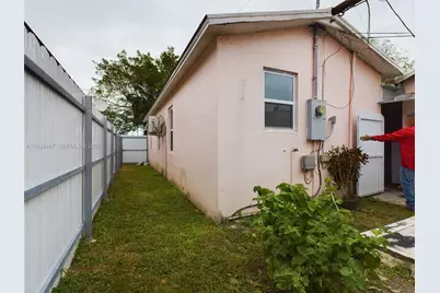 616 SW 8th #620, Homestead, FL 33030 - Photo 3