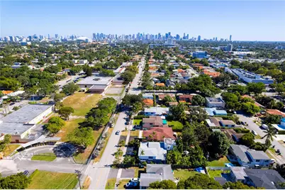 3360 SW 6th St #Bottom, Miami, FL 33135 - Photo 17