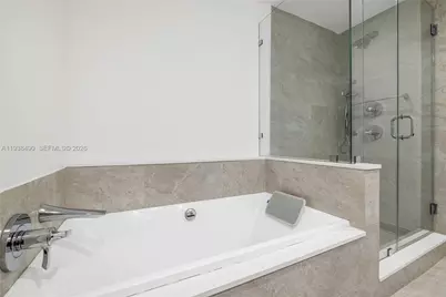 488 NE 18th St #1511, Miami, FL 33132 - Photo 23