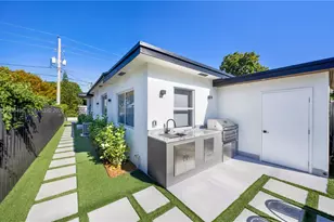 166 NW 41st St, Miami, FL 33127 - Photo 19