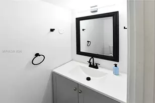 200 Diplomat Pkwy, Hallandale Beach, FL 33009 - Photo 23