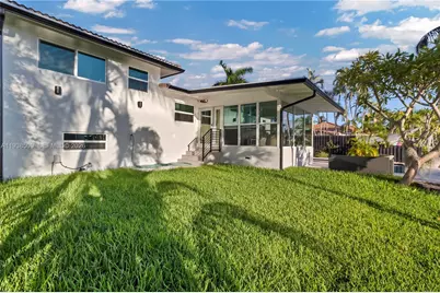 2141 NE 18th Ave, Wilton Manors, FL 33305 - Photo 37