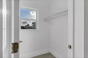 2141 NE 18th Ave, Wilton Manors, FL 33305 - Photo 23