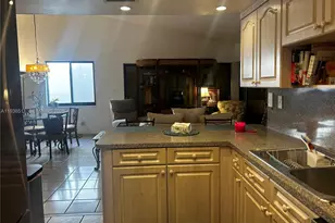 461 SW 89th Ct, Miami, FL 33174 - Photo 9