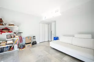 335 S Biscayne Blvd, Miami, FL 33131 - Photo 35