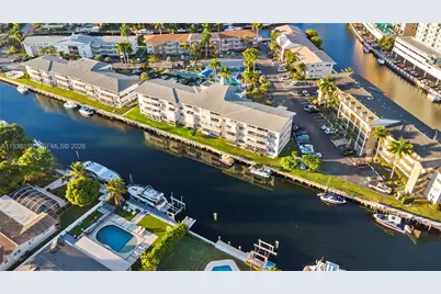 455 Paradise Isle Blvd #402, Hallandale Beach, FL 33009 - Photo 25