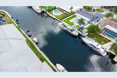 455 Paradise Isle Blvd #402, Hallandale Beach, FL 33009 - Photo 59