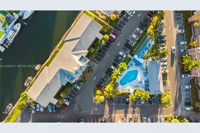 455 Paradise Isle Blvd #402, Hallandale Beach, FL 33009 - Photo 23