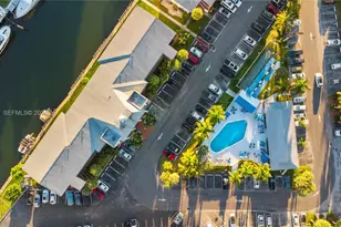 455 Paradise Isle Blvd, Hallandale Beach, FL 33009 - Photo 23