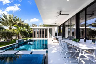 13000 N Bayshore Dr, North Miami, FL 33181 - Photo 21