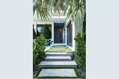 13000 N Bayshore Dr, North Miami, FL 33181 - Photo 11