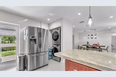 8261 SW 27th St, Miami, FL 33155 - Photo 5