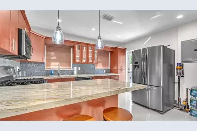 8261 SW 27th St, Miami, FL 33155 - Photo 11