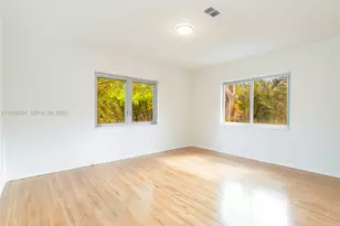 650 NE 60th St, Miami, FL 33137 - Photo 9