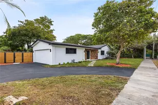 10415 SW 87th Ave, Miami, FL 33176 - Photo 5