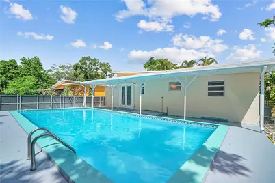 1370 NE 133rd St, North Miami, FL 33161 - Photo 21