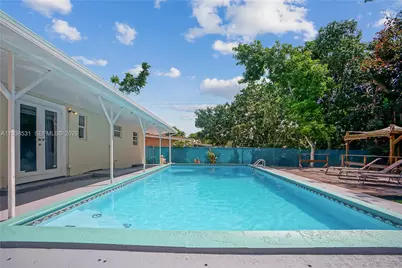 1370 NE 133rd St, North Miami, FL 33161 - Photo 23