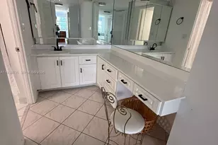 6039 Collins Ave, Miami Beach, FL 33140 - Photo 11