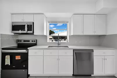 2932 NW 159th St, Miami Gardens, FL 33054 - Photo 7