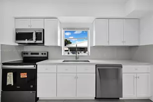 2932 NW 159th St, Miami Gardens, FL 33054 - Photo 7