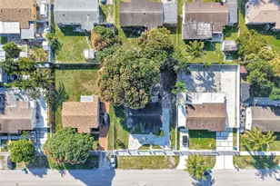 2932 NW 159th St, Miami Gardens, FL 33054 - Photo 13