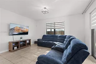 2380 NE 1st St, Homestead, FL 33033 - Photo 11