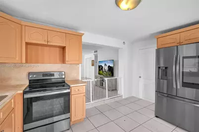 4230 SW 5th St, Miami, FL 33134 - Photo 21