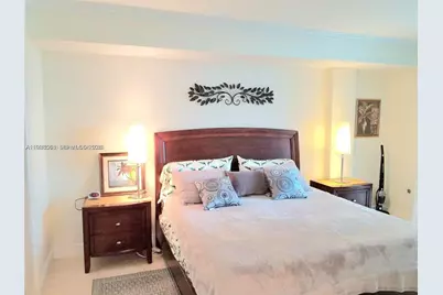 10275 Collins Ave #908, Bal Harbour, FL 33154 - Photo 7