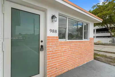 988 NW 10th St #1, Hallandale Beach, FL 33009 - Photo 3