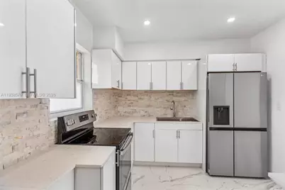 988 NW 10th St #1, Hallandale Beach, FL 33009 - Photo 13
