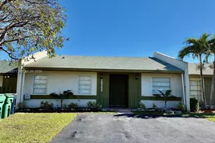 12144 SW 110th St Cir W, Miami, FL 33186 - Photo 1
