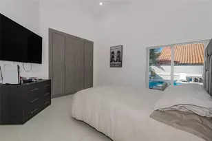 15221 N Laurel Ln N, Pembroke Pines, FL 33027 - Photo 29