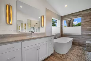 15221 N Laurel Ln N, Pembroke Pines, FL 33027 - Photo 43