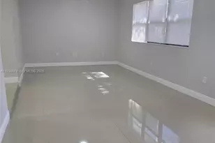 780 W 74th Pl, Hialeah, FL 33014 - Photo 7