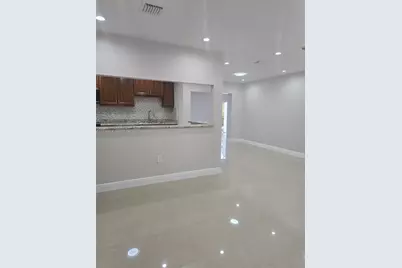 780 W 74th Pl, Hialeah, FL 33014 - Photo 9