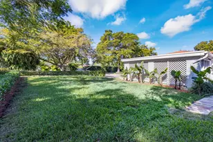 1000 NE 116th St, Biscayne Park, FL 33161 - Photo 23