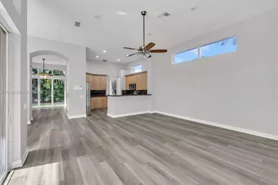558 NW 118th Ave, Coral Springs, FL 33071 - Photo 15