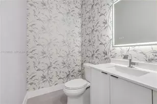 1030 NE 121st St, Biscayne Park, FL 33161 - Photo 25