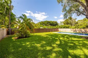 1030 NE 121st St, Biscayne Park, FL 33161 - Photo 51