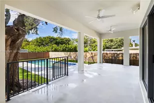 1030 NE 121st St, Biscayne Park, FL 33161 - Photo 11