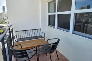 401 Golden Isles Dr, Hallandale Beach, FL 33009 - Photo 27