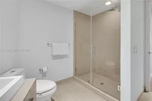 4111 S Ocean Dr, Hollywood, FL 33019 - Photo 17