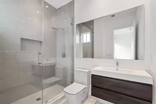 10536 NW 67th Terrace, Doral, FL 33178 - Photo 23