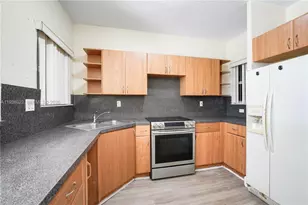 631 SW 10th St, Florida City, FL 33034 - Photo 9