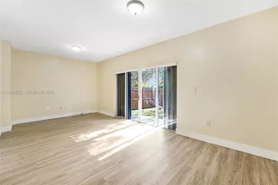 631 SW 10th St, Florida City, FL 33034 - Photo 3