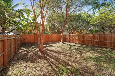 631 SW 10th St, Florida City, FL 33034 - Photo 5