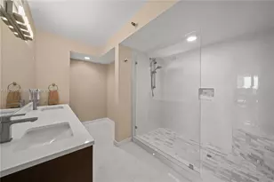 2843 S Bayshore Dr, Miami, FL 33133 - Photo 17