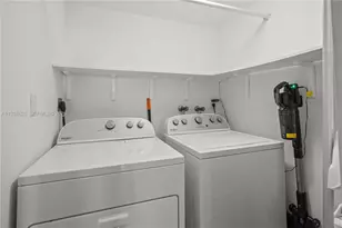 2843 S Bayshore Dr, Miami, FL 33133 - Photo 23