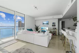 300 S Biscayne Blvd, Miami, FL 33131 - Photo 1